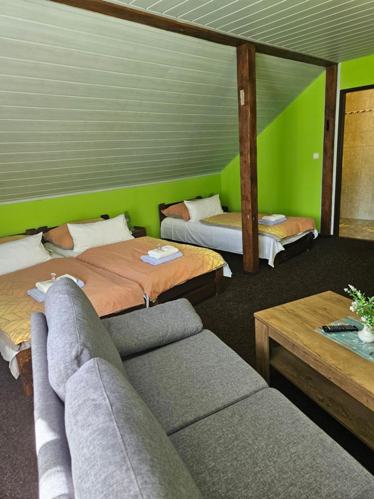 Guest House Pod Lesem Merklin Экстерьер фото