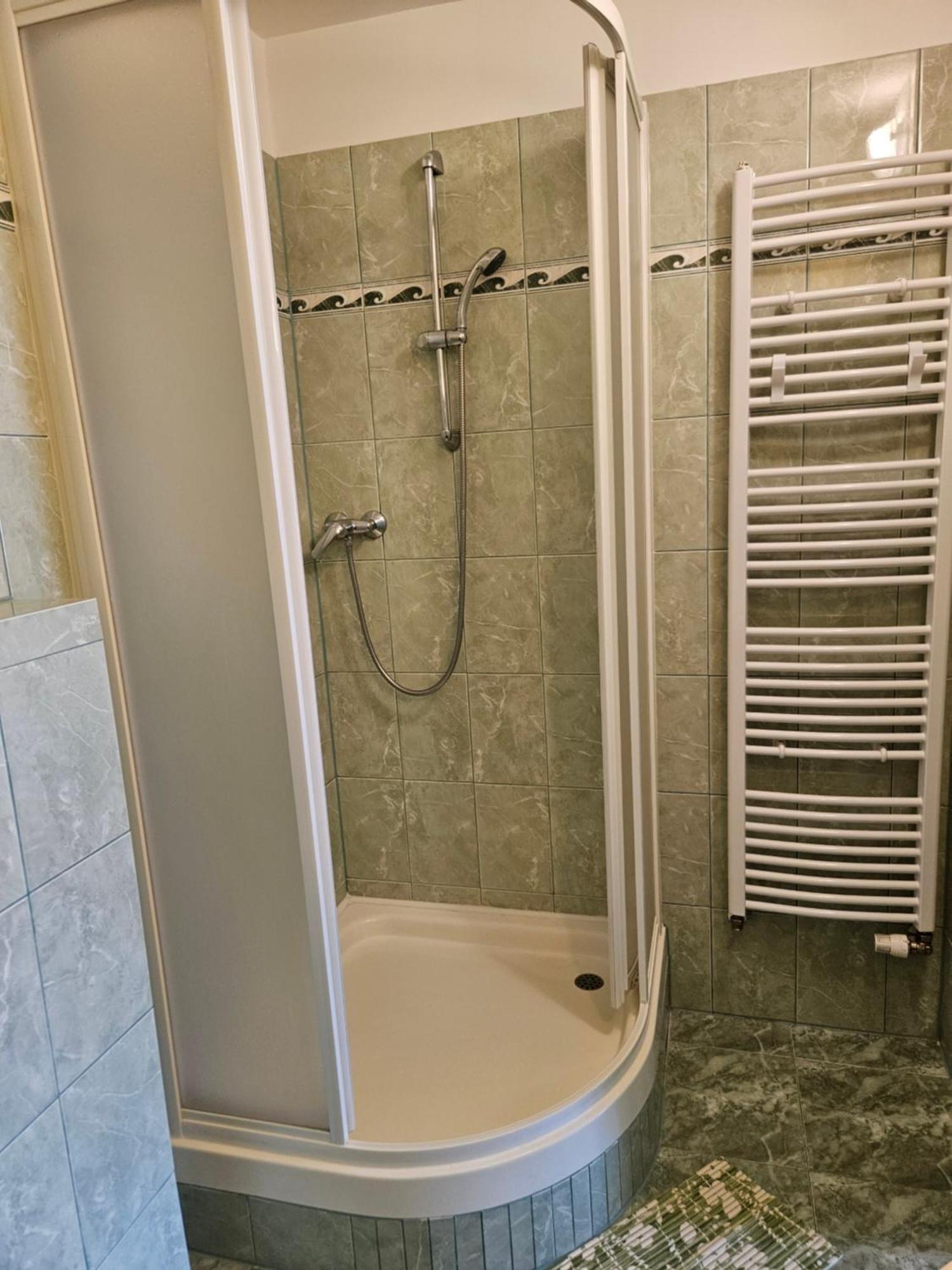 Guest House Pod Lesem Merklin Экстерьер фото